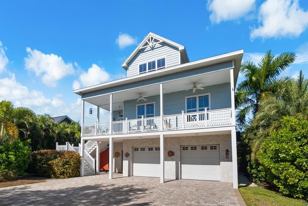 En Venta: $1,200,000 (4 camas, 3 baños, 3090 Pies cuadrados)