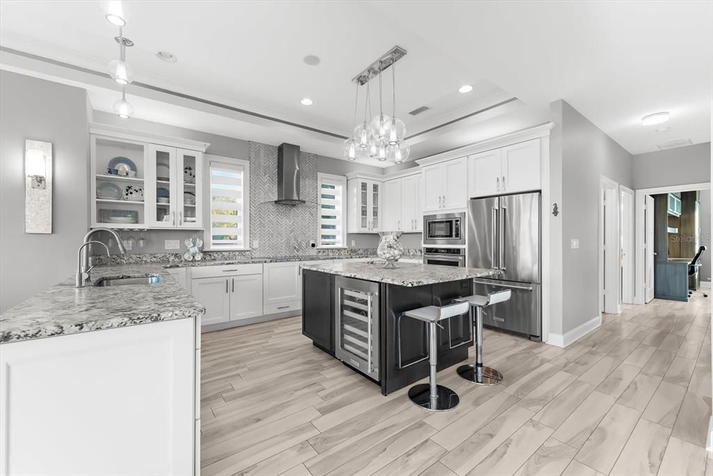 En Venta: $1,200,000 (4 camas, 3 baños, 3090 Pies cuadrados)