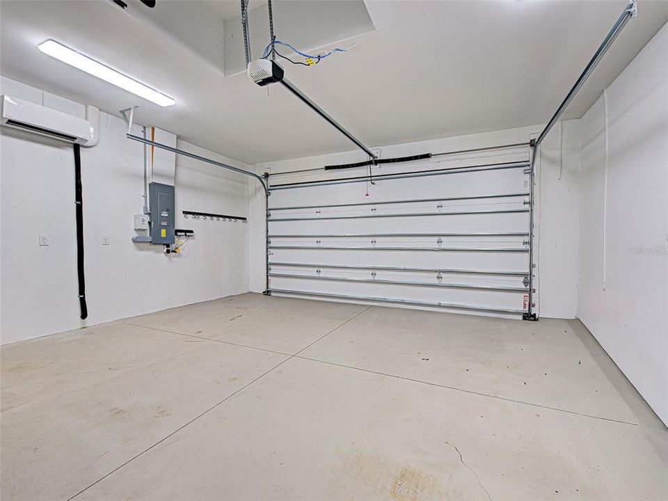 出租: $4,500 (3 贝兹, 2 浴室, 2010 平方英尺)