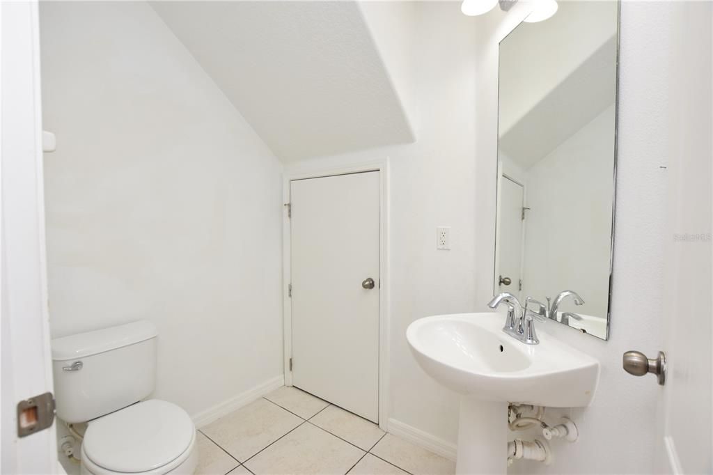 Active With Contract: $199,000 (3 beds, 2 baths, 1302 Square Feet)