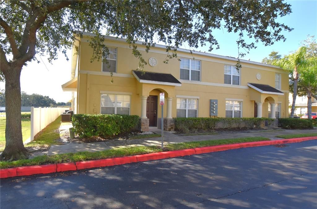 Active With Contract: $199,000 (3 beds, 2 baths, 1302 Square Feet)