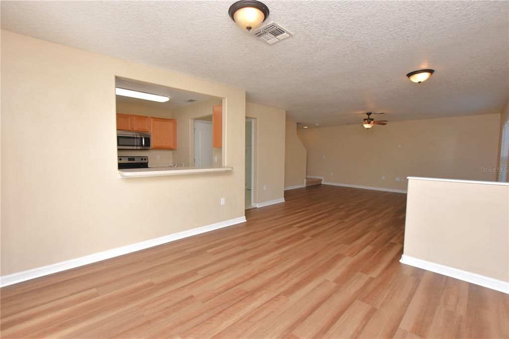 Active With Contract: $199,000 (3 beds, 2 baths, 1302 Square Feet)