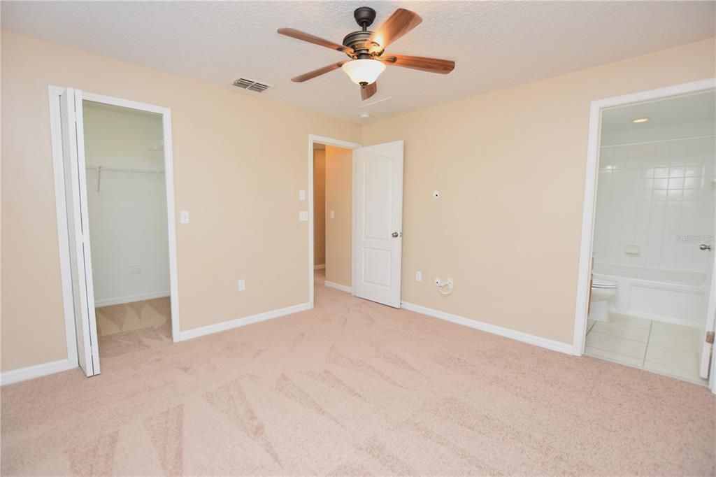 Active With Contract: $199,000 (3 beds, 2 baths, 1302 Square Feet)