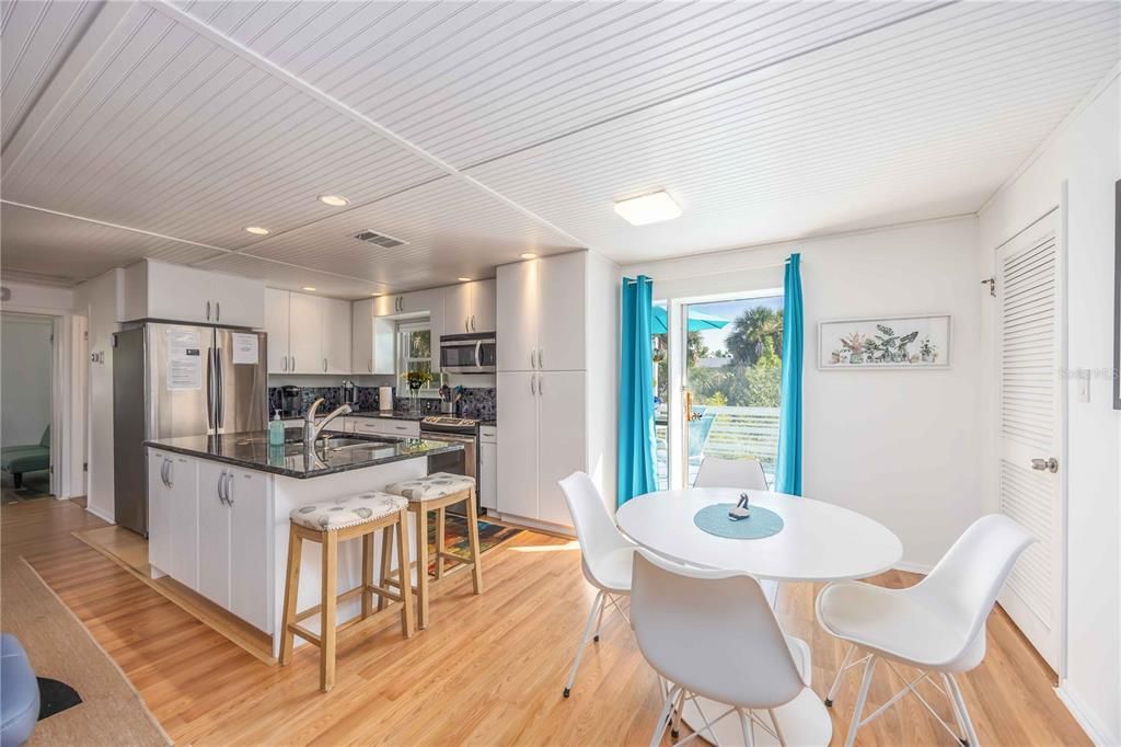 待售: $1,890,000 (6 贝兹, 0 浴室, 3174 平方英尺)