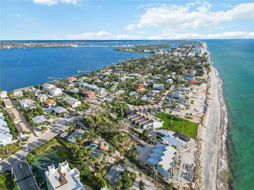 待售: $1,890,000 (6 贝兹, 0 浴室, 3174 平方英尺)