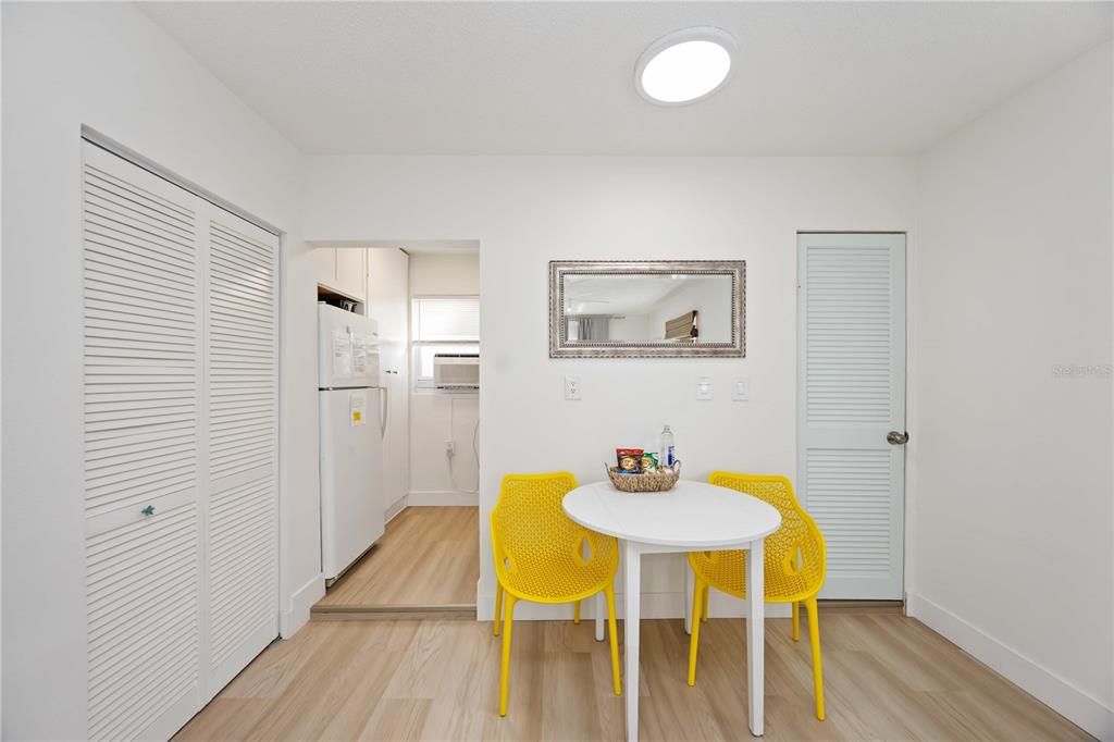 待售: $1,890,000 (6 贝兹, 0 浴室, 3174 平方英尺)