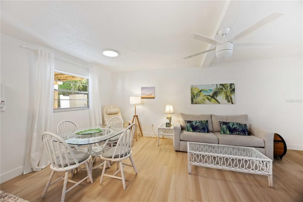 待售: $1,890,000 (6 贝兹, 0 浴室, 3174 平方英尺)