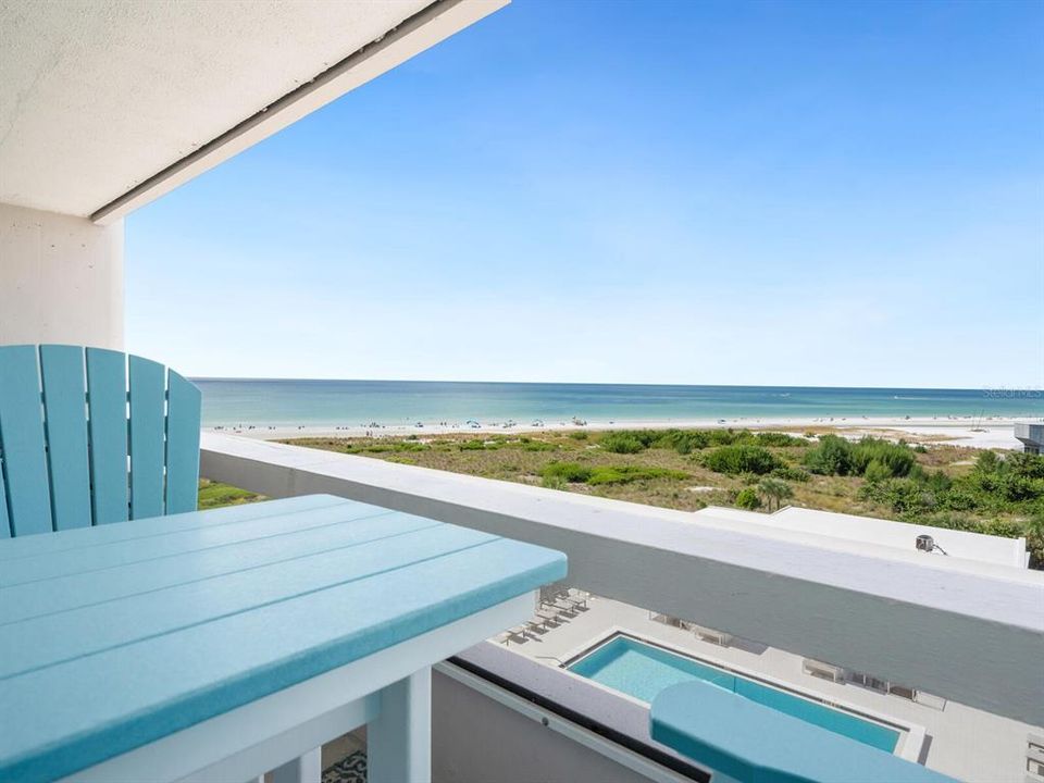 For Sale: $1,295,000 (1 beds, 1 baths, 928 Square Feet)