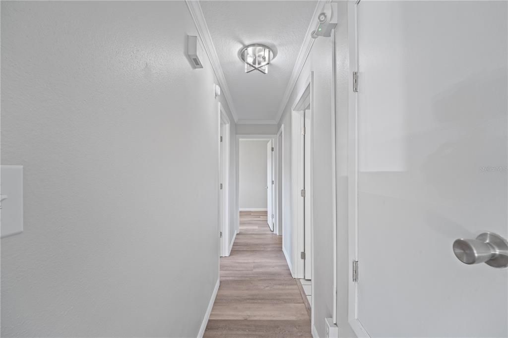 待售: $430,000 (3 贝兹, 1 浴室, 1086 平方英尺)