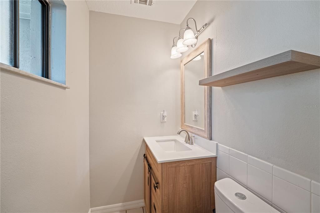 待售: $430,000 (3 贝兹, 1 浴室, 1086 平方英尺)