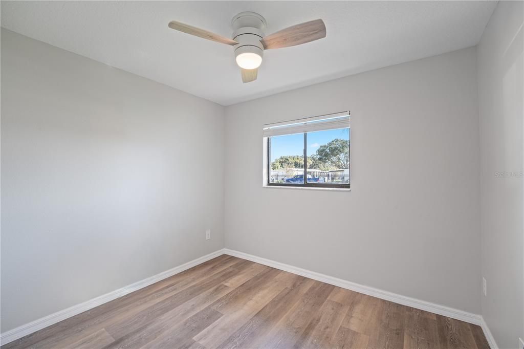 待售: $430,000 (3 贝兹, 1 浴室, 1086 平方英尺)