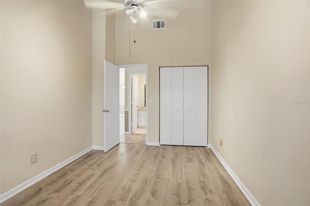 For Rent: $2,200 (2 beds, 2 baths, 787 Square Feet)