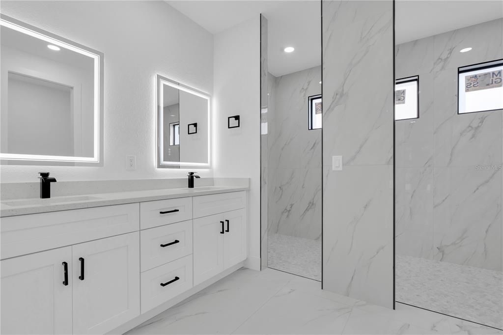 For Rent: $3,000 (4 beds, 3 baths, 2042 Square Feet)