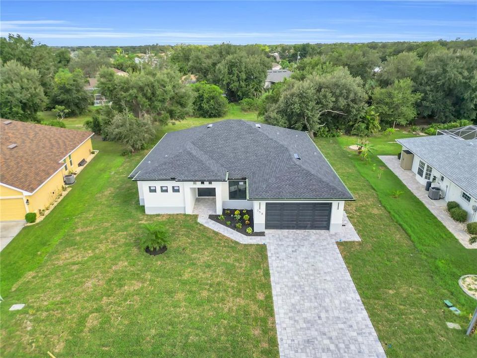 For Rent: $3,000 (4 beds, 3 baths, 2042 Square Feet)