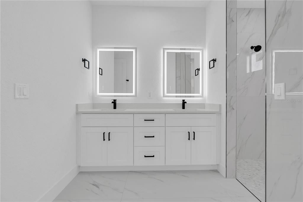 For Rent: $3,000 (4 beds, 3 baths, 2042 Square Feet)