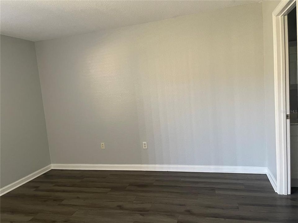 出租: $1,975 (3 贝兹, 2 浴室, 1139 平方英尺)