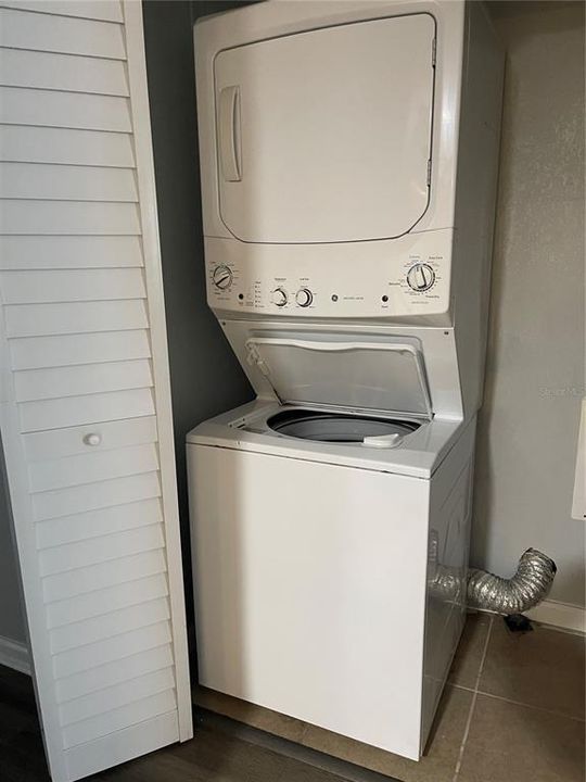 出租: $1,975 (3 贝兹, 2 浴室, 1139 平方英尺)