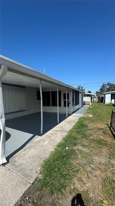 For Sale: $115,000 (2 beds, 2 baths, 744 Square Feet)