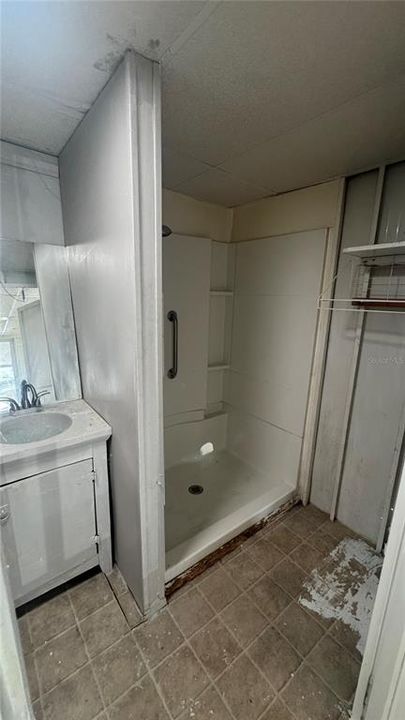 For Sale: $115,000 (2 beds, 2 baths, 744 Square Feet)