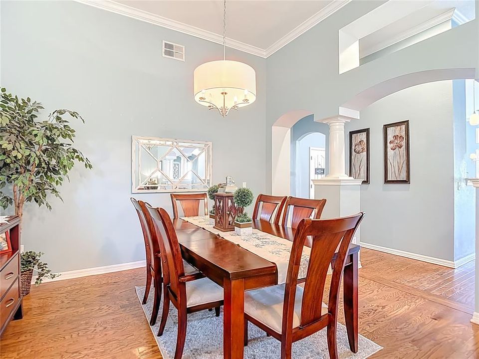 En Venta: $725,000 (4 camas, 3 baños, 2624 Pies cuadrados)