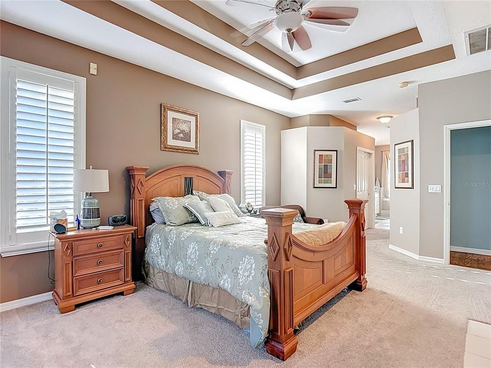 En Venta: $725,000 (4 camas, 3 baños, 2624 Pies cuadrados)