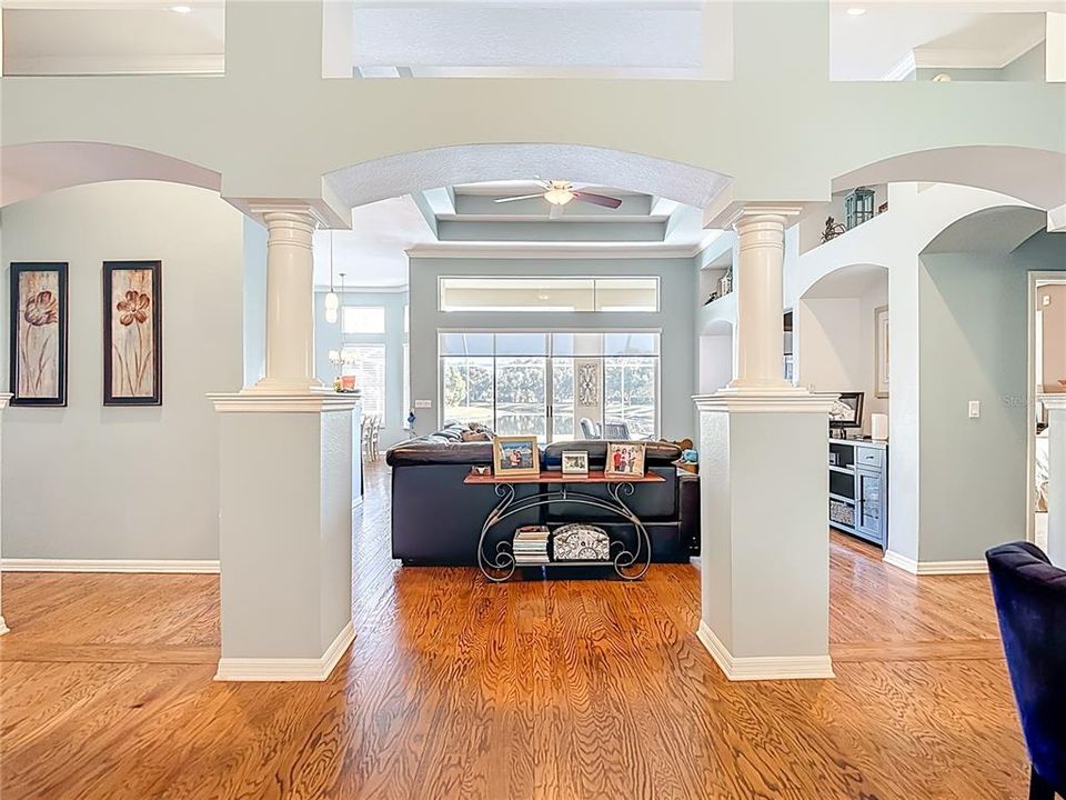 En Venta: $725,000 (4 camas, 3 baños, 2624 Pies cuadrados)