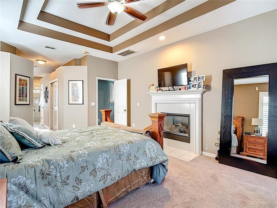 En Venta: $725,000 (4 camas, 3 baños, 2624 Pies cuadrados)