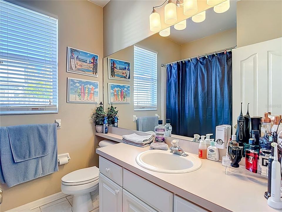 En Venta: $725,000 (4 camas, 3 baños, 2624 Pies cuadrados)