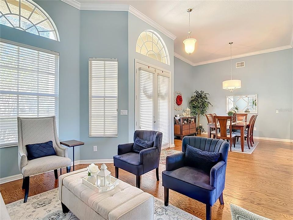 En Venta: $725,000 (4 camas, 3 baños, 2624 Pies cuadrados)