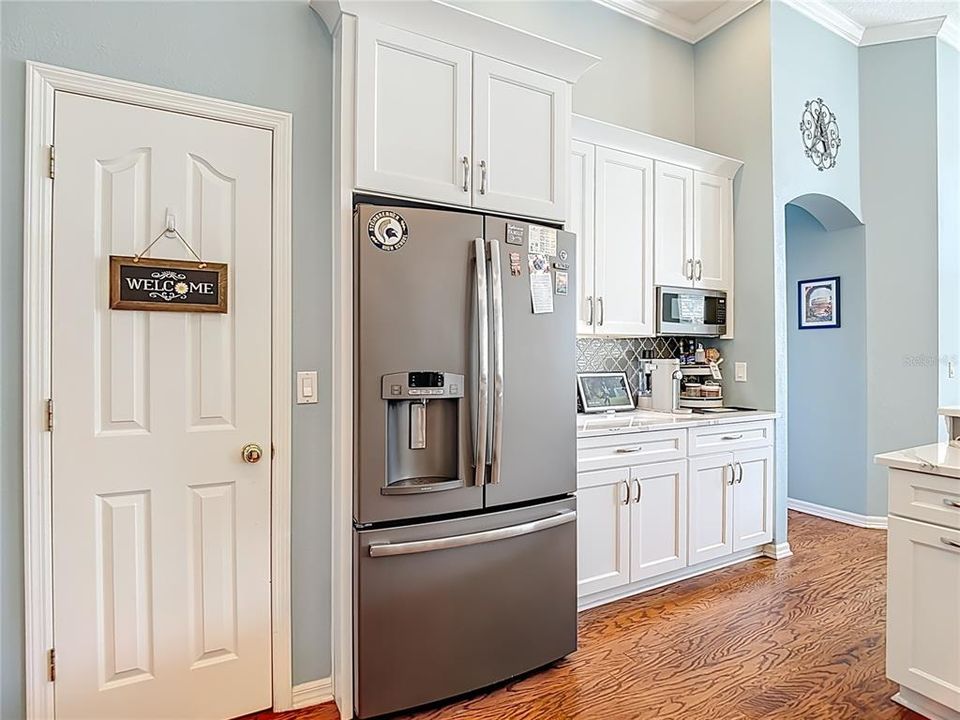 En Venta: $725,000 (4 camas, 3 baños, 2624 Pies cuadrados)