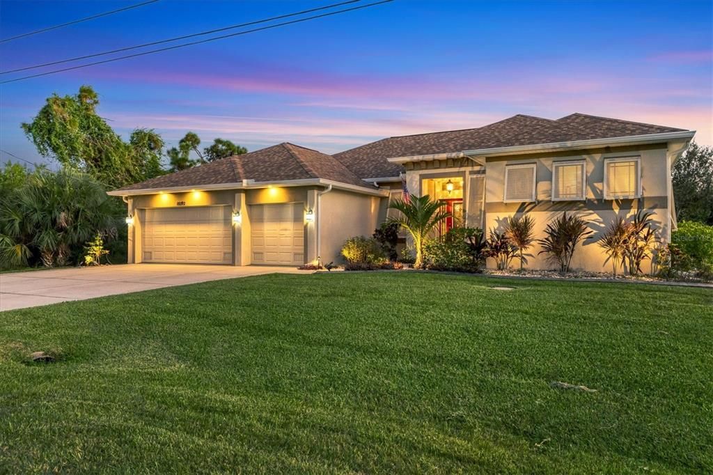 For Sale: $775,000 (5 beds, 4 baths, 3159 Square Feet)