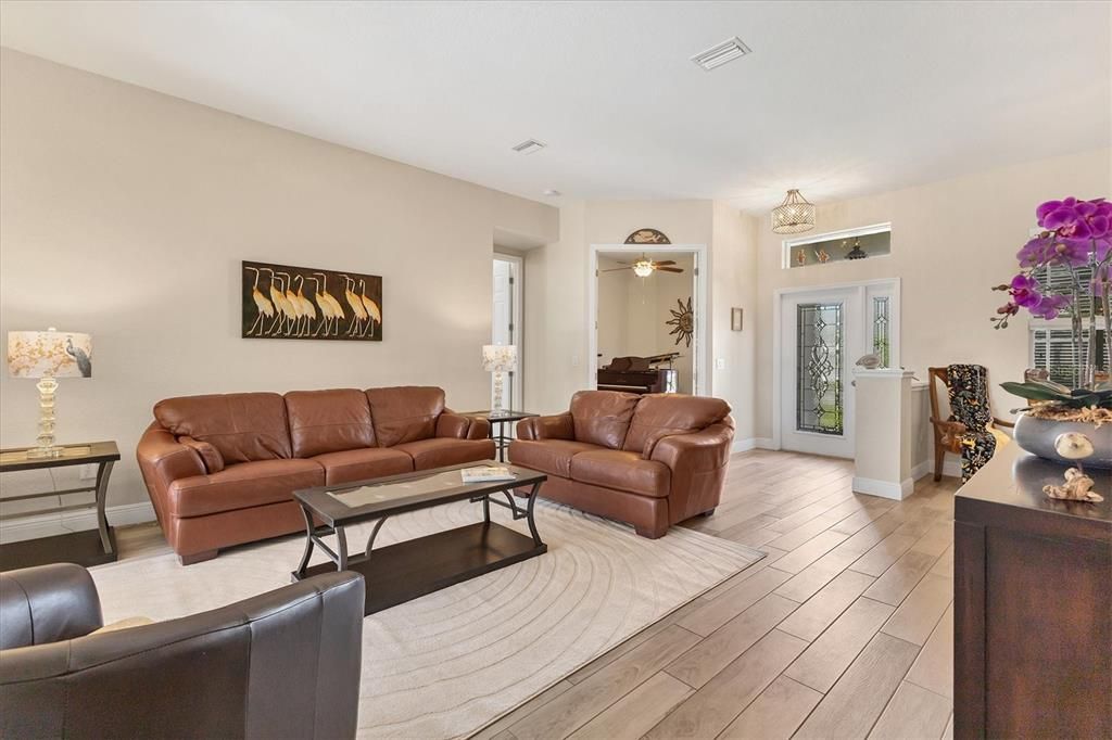 For Sale: $775,000 (5 beds, 4 baths, 3159 Square Feet)