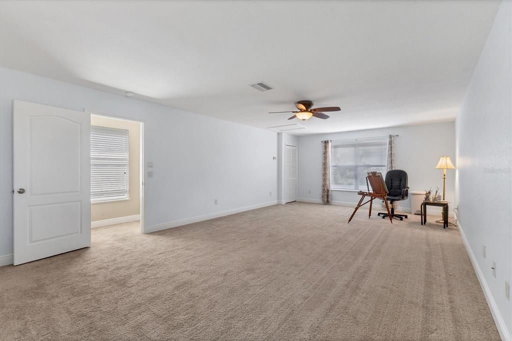 For Sale: $775,000 (5 beds, 4 baths, 3159 Square Feet)