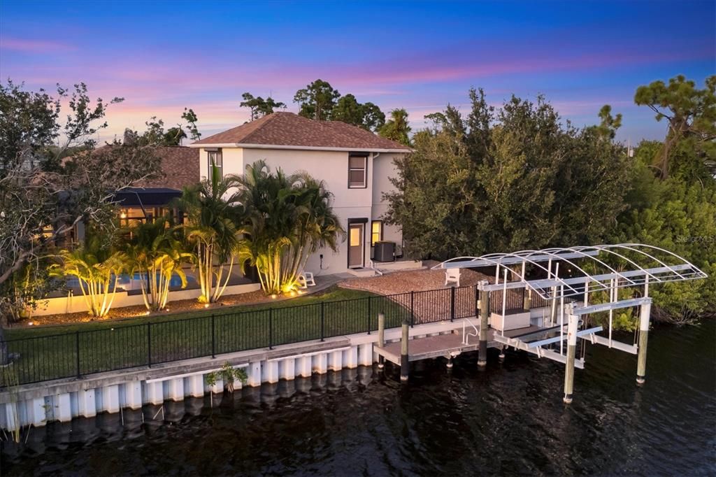 For Sale: $775,000 (5 beds, 4 baths, 3159 Square Feet)