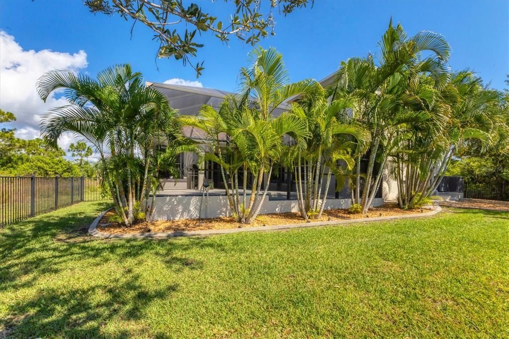 For Sale: $775,000 (5 beds, 4 baths, 3159 Square Feet)