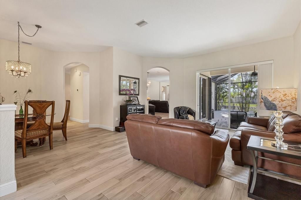 For Sale: $775,000 (5 beds, 4 baths, 3159 Square Feet)