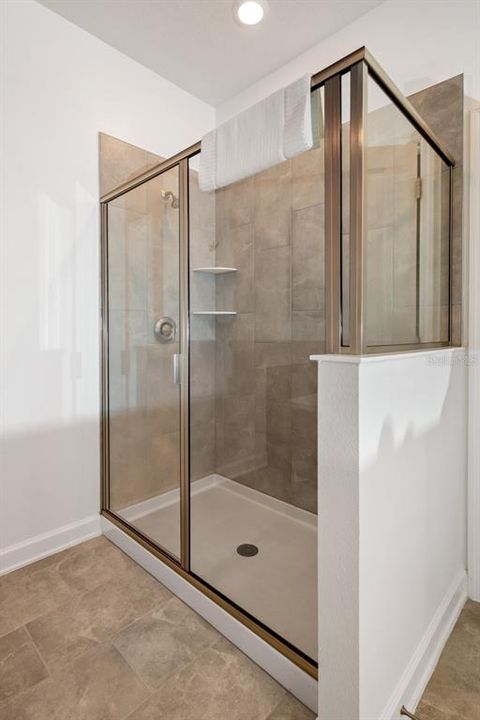 For Sale: $989,000 (8 beds, 5 baths, 4289 Square Feet)