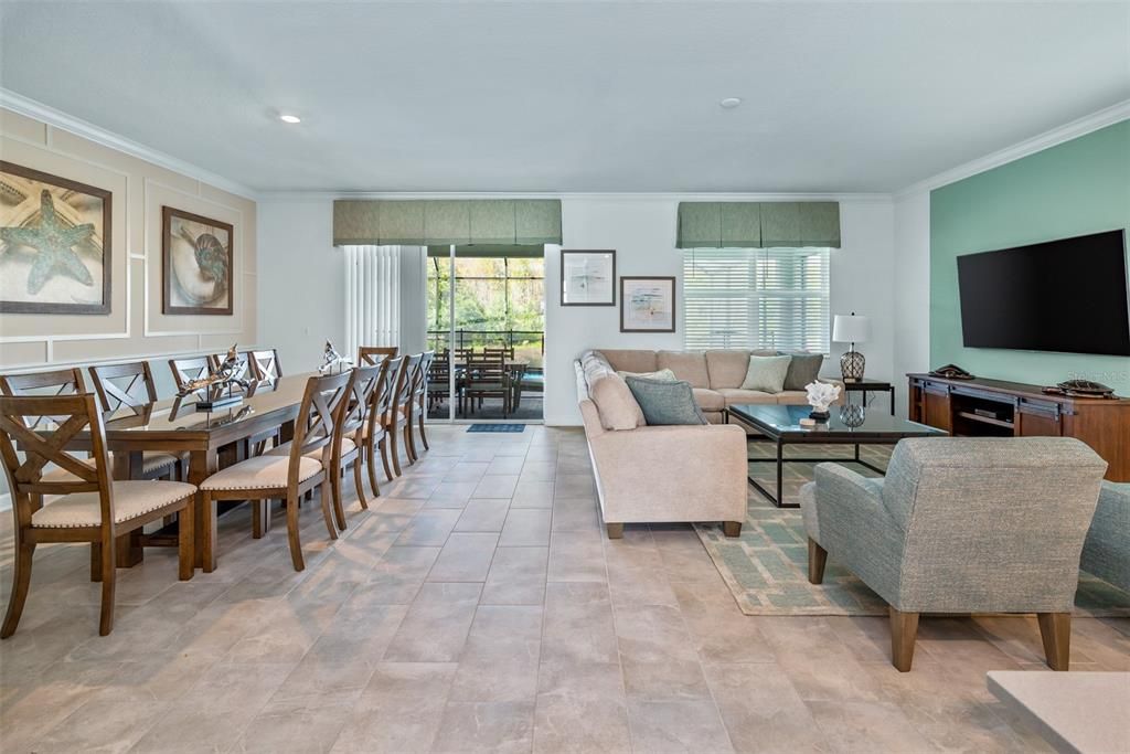 For Sale: $989,000 (8 beds, 5 baths, 4289 Square Feet)