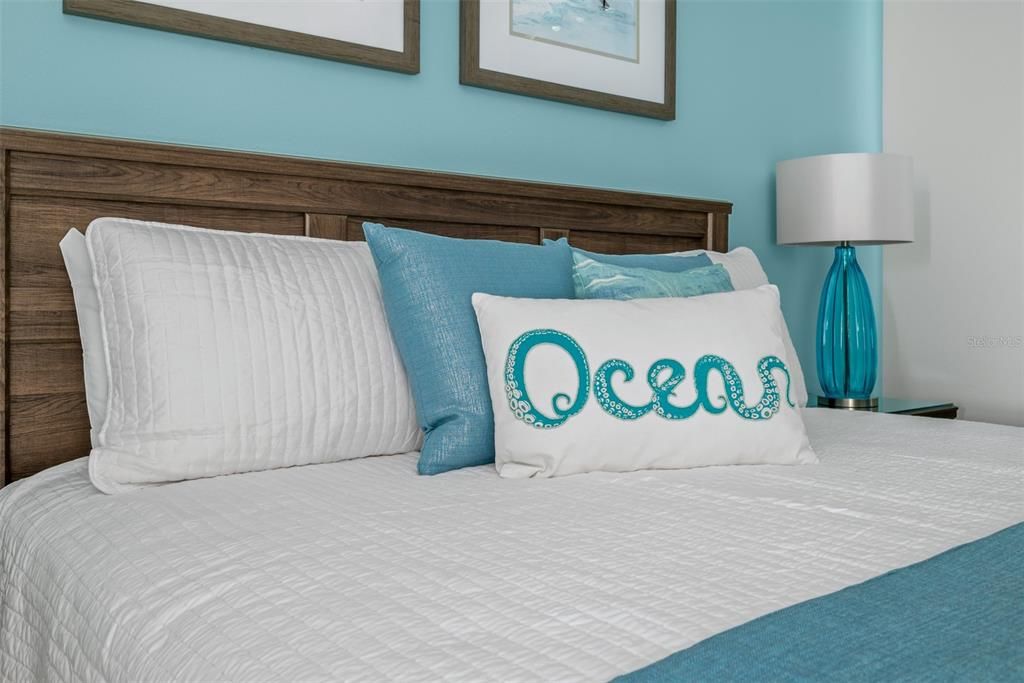 For Sale: $989,000 (8 beds, 5 baths, 4289 Square Feet)