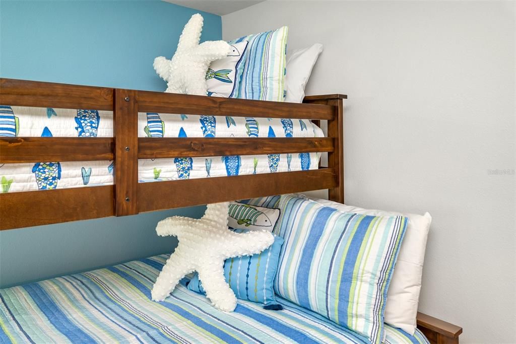 For Sale: $989,000 (8 beds, 5 baths, 4289 Square Feet)