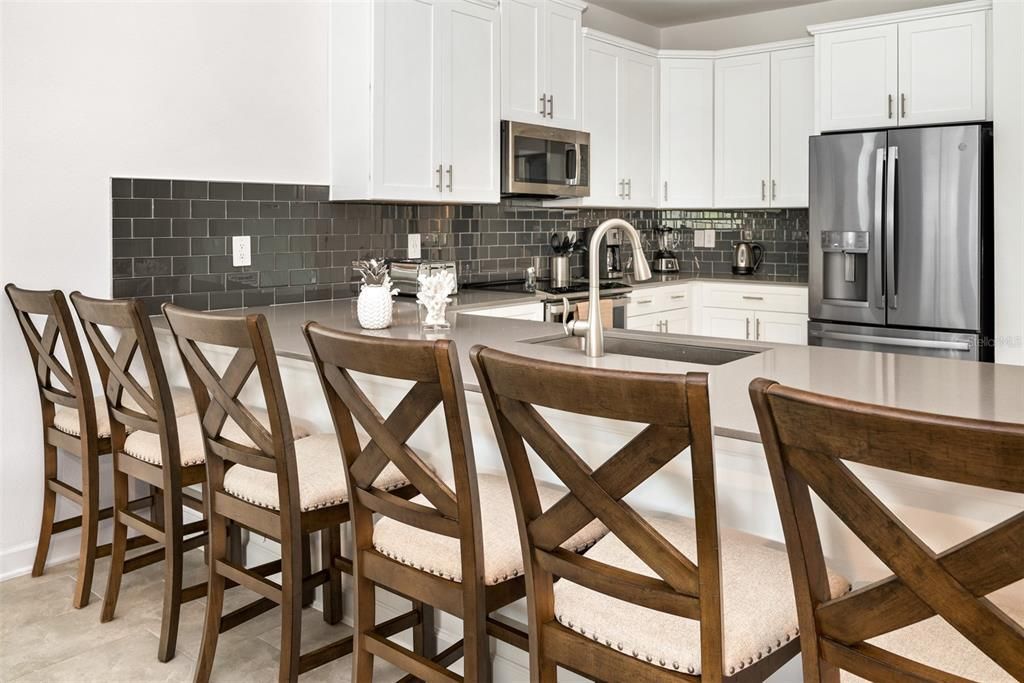 For Sale: $989,000 (8 beds, 5 baths, 4289 Square Feet)