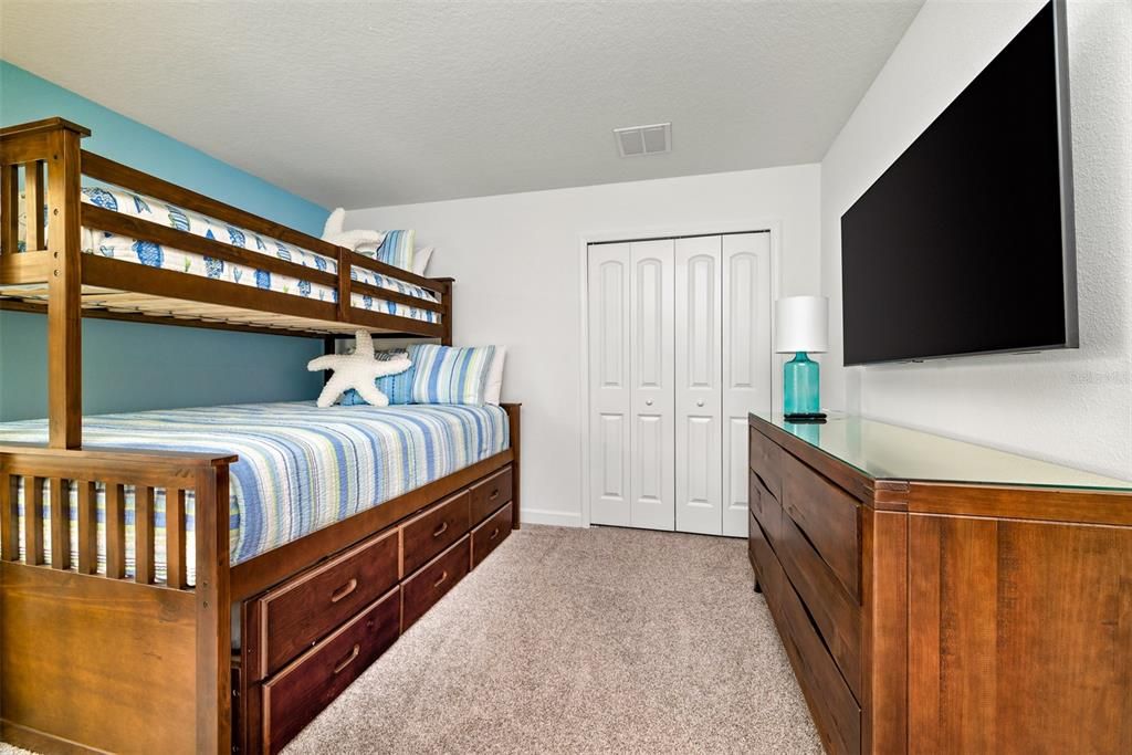 For Sale: $989,000 (8 beds, 5 baths, 4289 Square Feet)