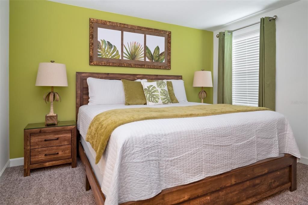 For Sale: $989,000 (8 beds, 5 baths, 4289 Square Feet)