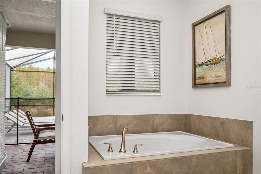 For Sale: $989,000 (8 beds, 5 baths, 4289 Square Feet)