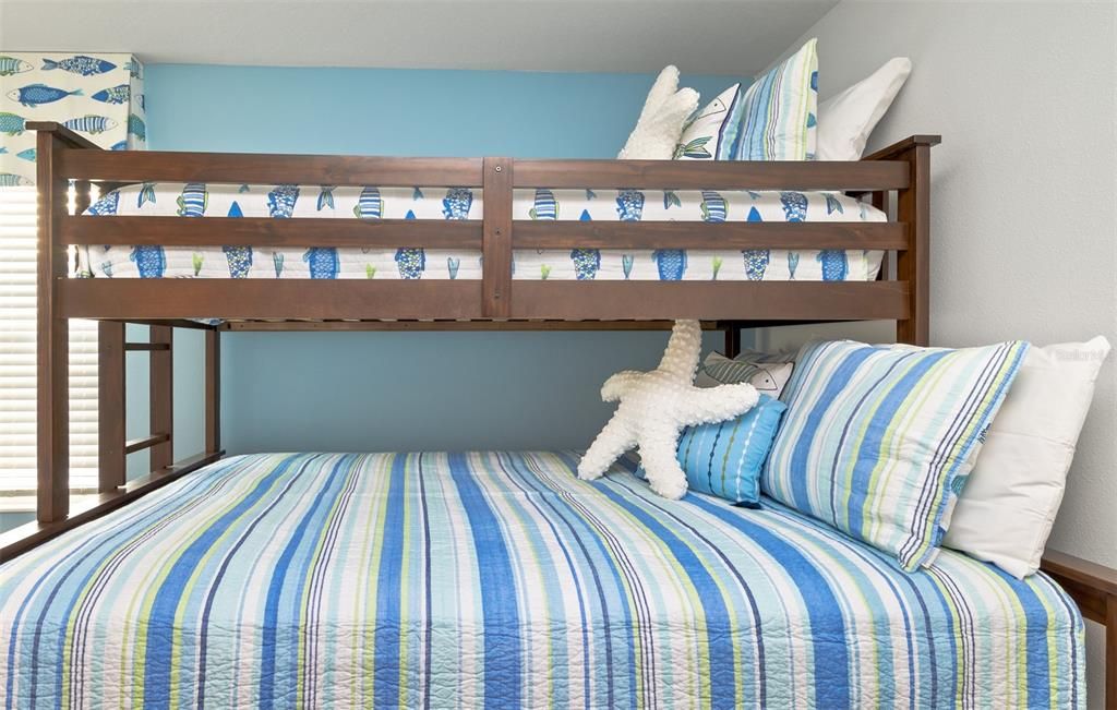 For Sale: $989,000 (8 beds, 5 baths, 4289 Square Feet)