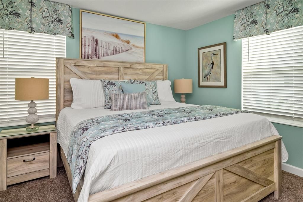 For Sale: $989,000 (8 beds, 5 baths, 4289 Square Feet)