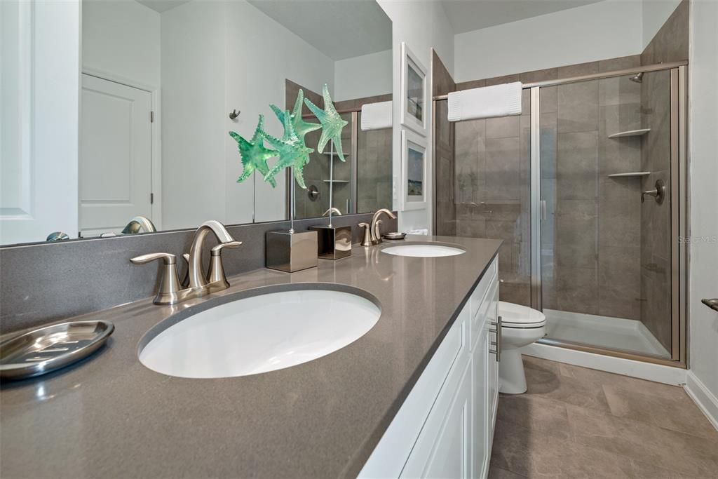 For Sale: $989,000 (8 beds, 5 baths, 4289 Square Feet)