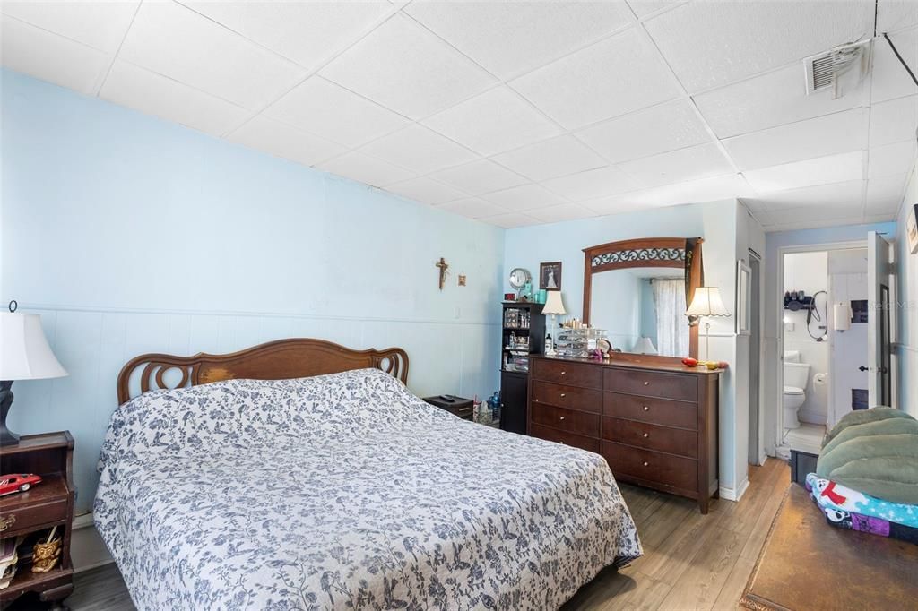 For Sale: $309,900 (3 beds, 2 baths, 1492 Square Feet)