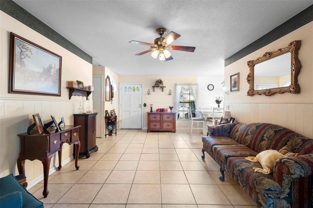 For Sale: $309,900 (3 beds, 2 baths, 1492 Square Feet)