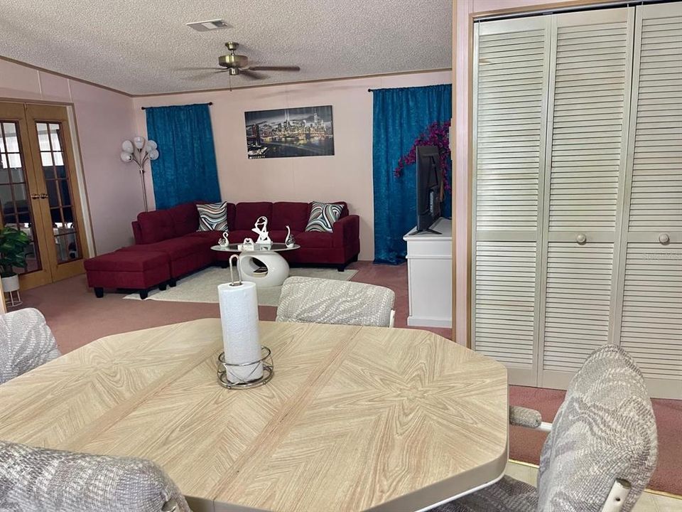 For Rent: $1,900 (2 beds, 2 baths, 938 Square Feet)